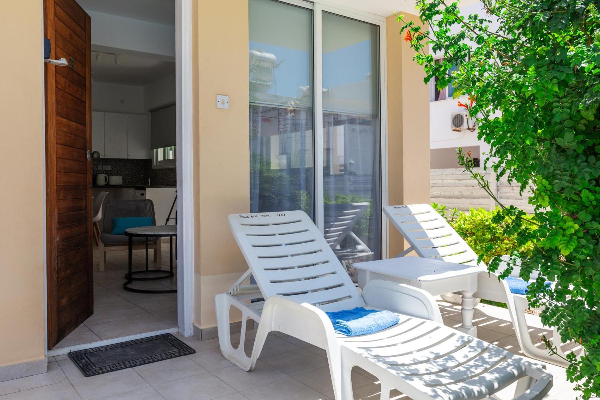 Beautiful One Bed Apartment In Pafos Exterior foto